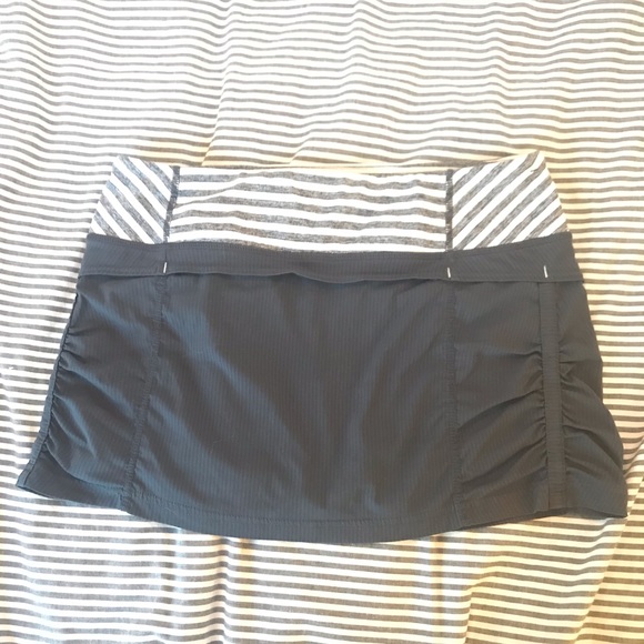 lululemon athletica Dresses & Skirts - Lululemon skirt/skort